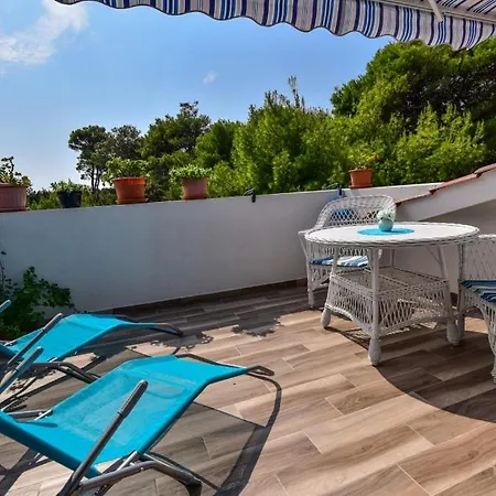 In With Terrace, Air Conditioning, Wi-fi, Washing Machine Appartement Vir