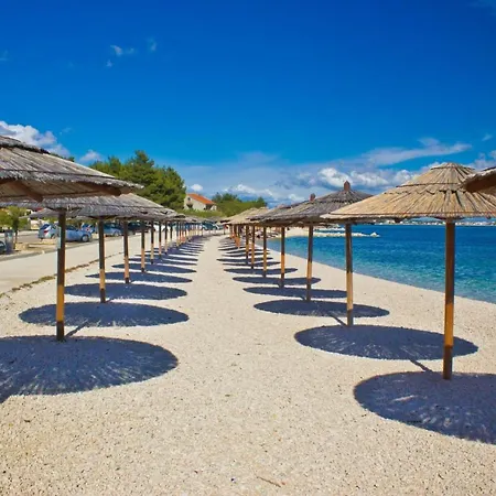 Appartement In With Terrace, Air Conditioning, Wi-fi, Washing Machine *